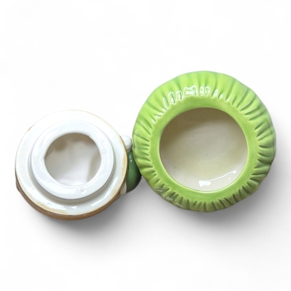 Vintage Hand-Painted Bear Gumdrop Candy Dish / Trinket Jar – Green Base (1980s) - Picture 4 of 9